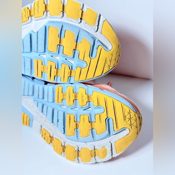 Hoka Gaviota 4 Women's Everyday Running Shoes Shell Coral / Peach Parfait 8.5 - Picture 11 of 12